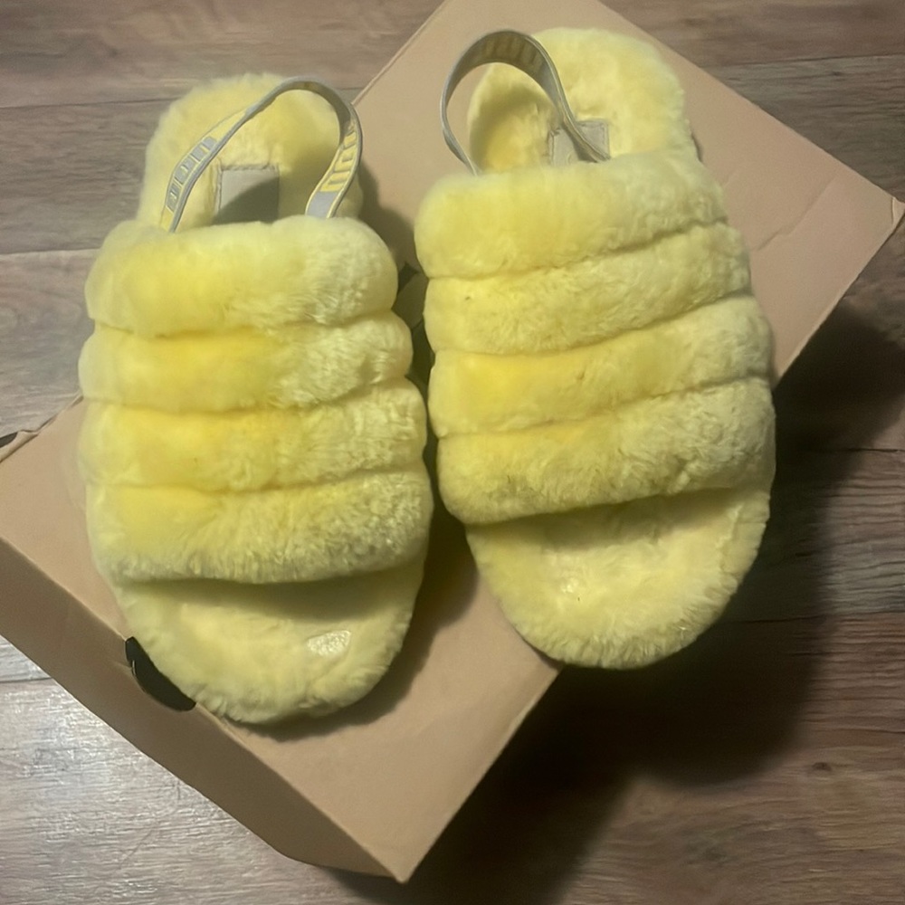 UGG Fluffy Gradient Yellow Slippers Slide Sz 1